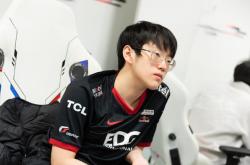 包含Ming爆冷击败MAD，战术调整引爆全场！的词条